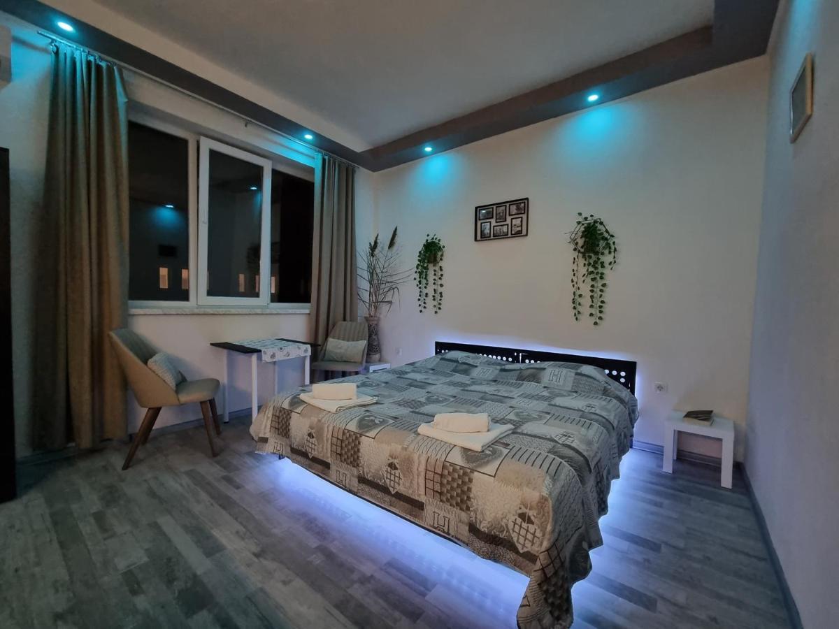 Студио В Центъра На Бургас Lägenhet Exteriör bild